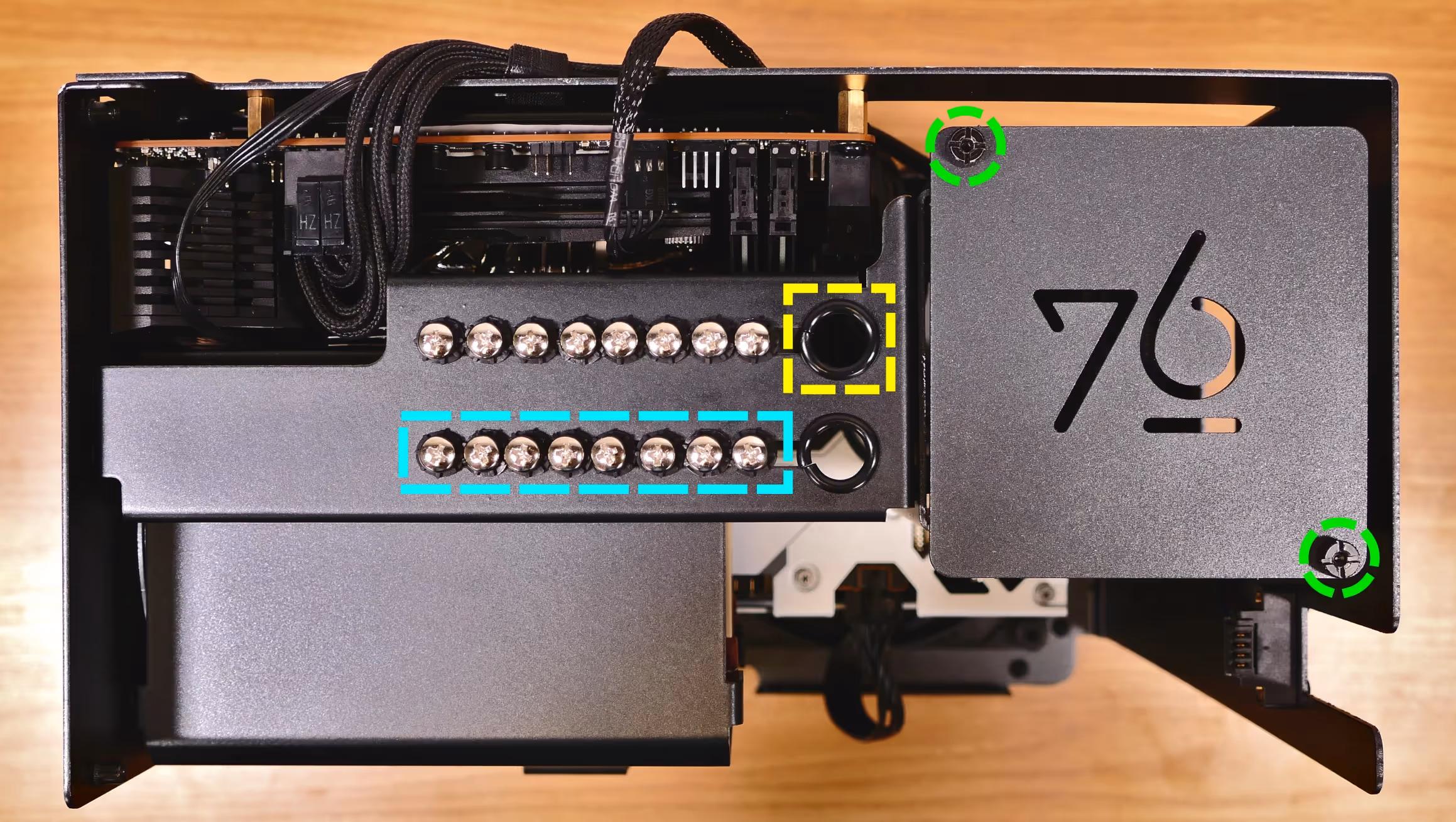 2.5" drive cover and 2.5" drive screws