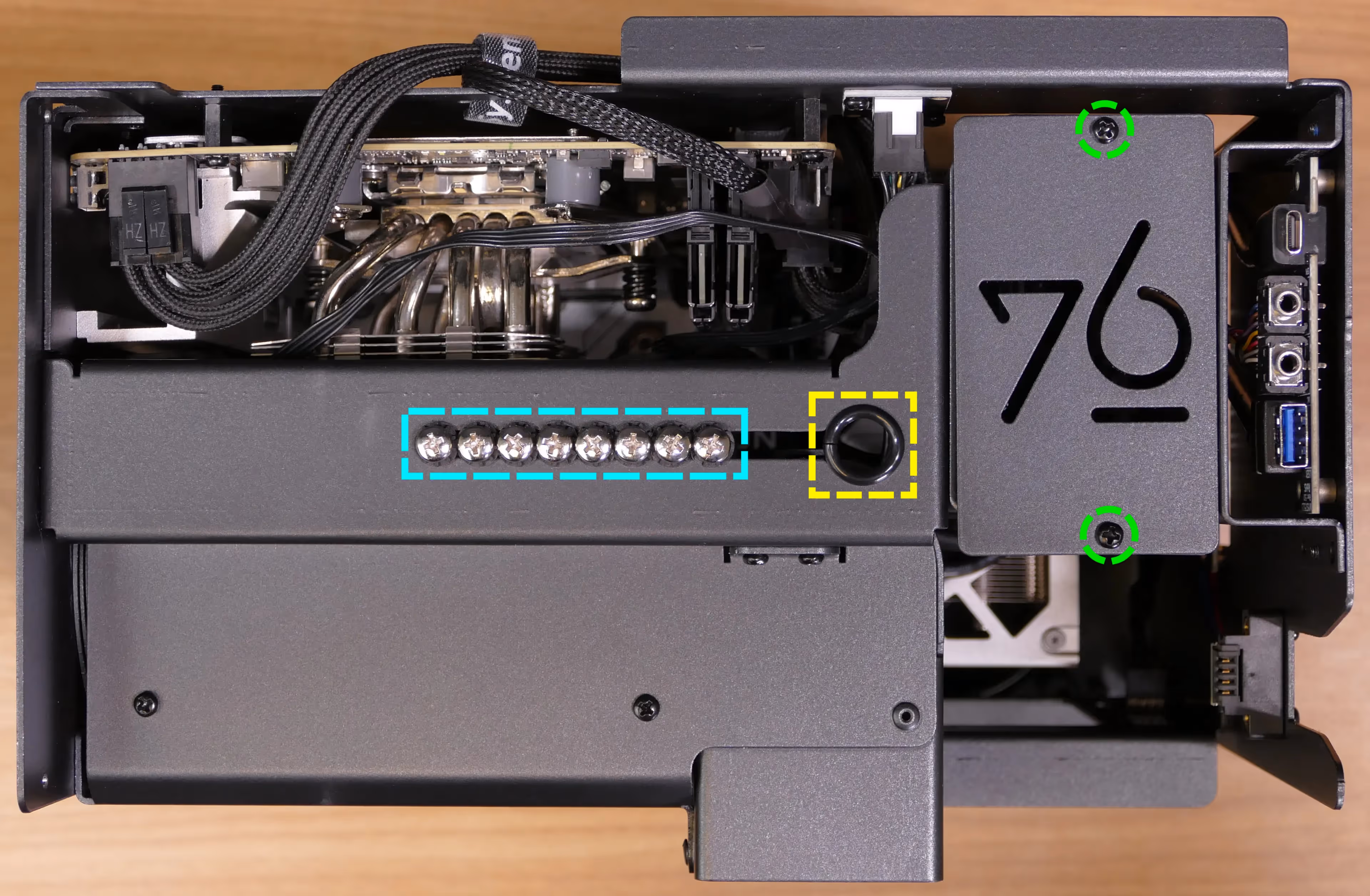 2.5" drive cover and 2.5" drive screws