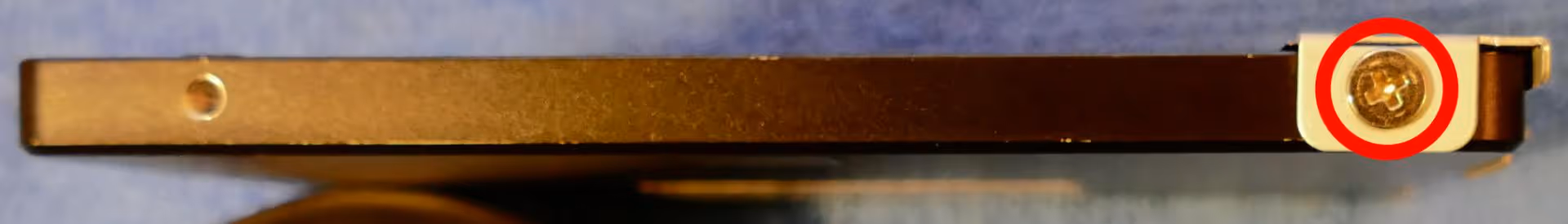 2.5" drive side screw