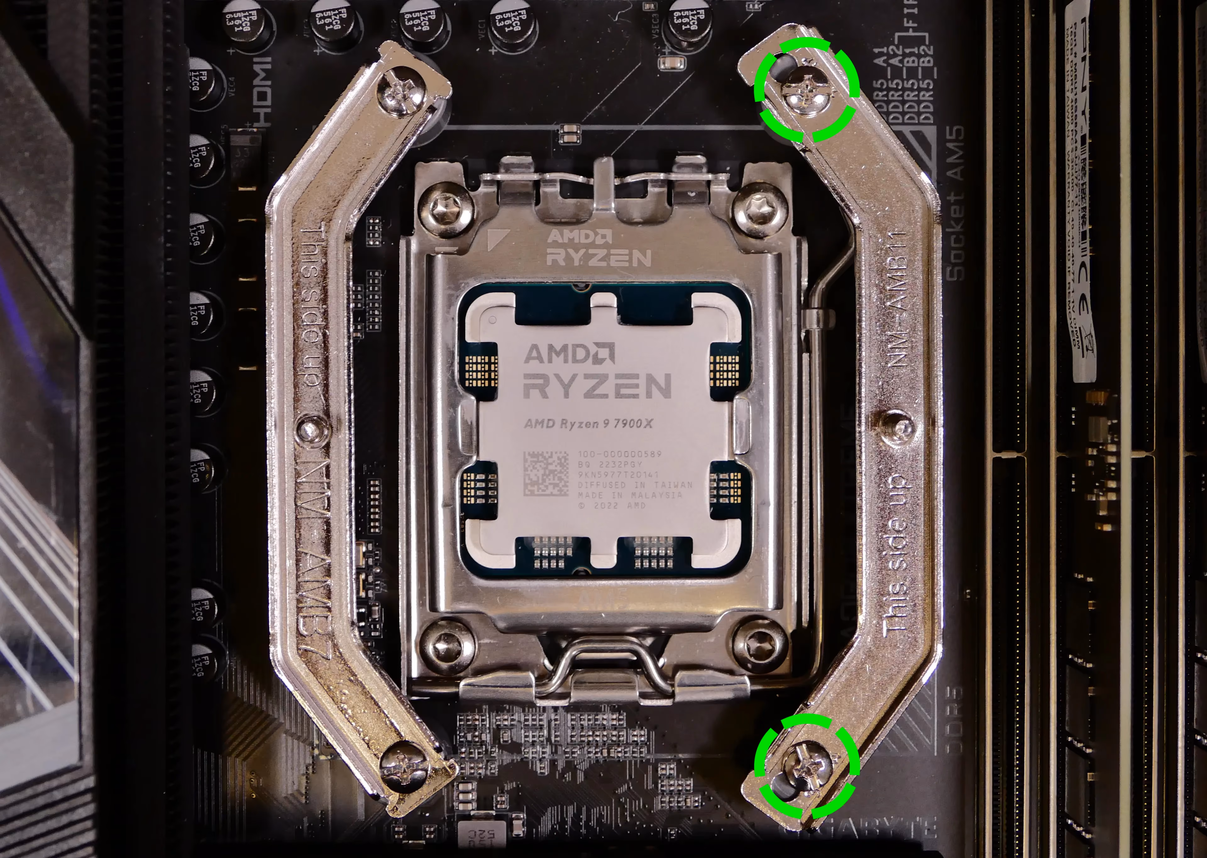 CPU cooler mounting bracket