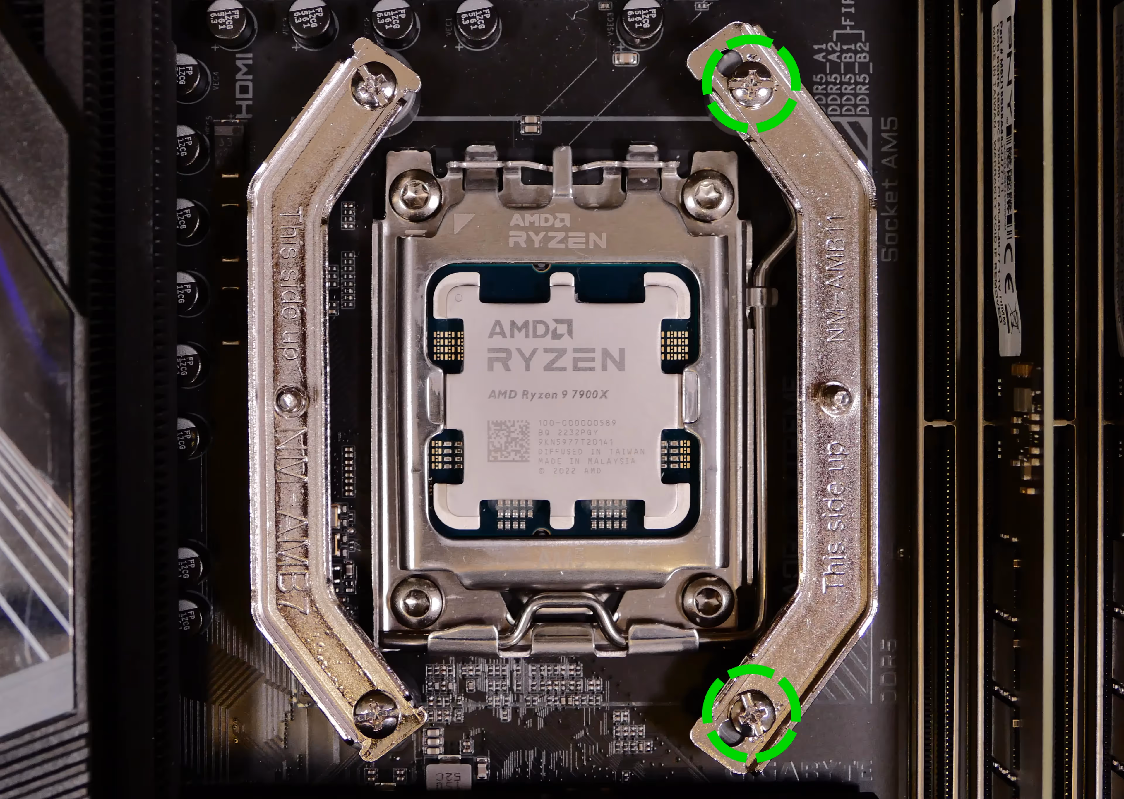 CPU cooler mounting bracket