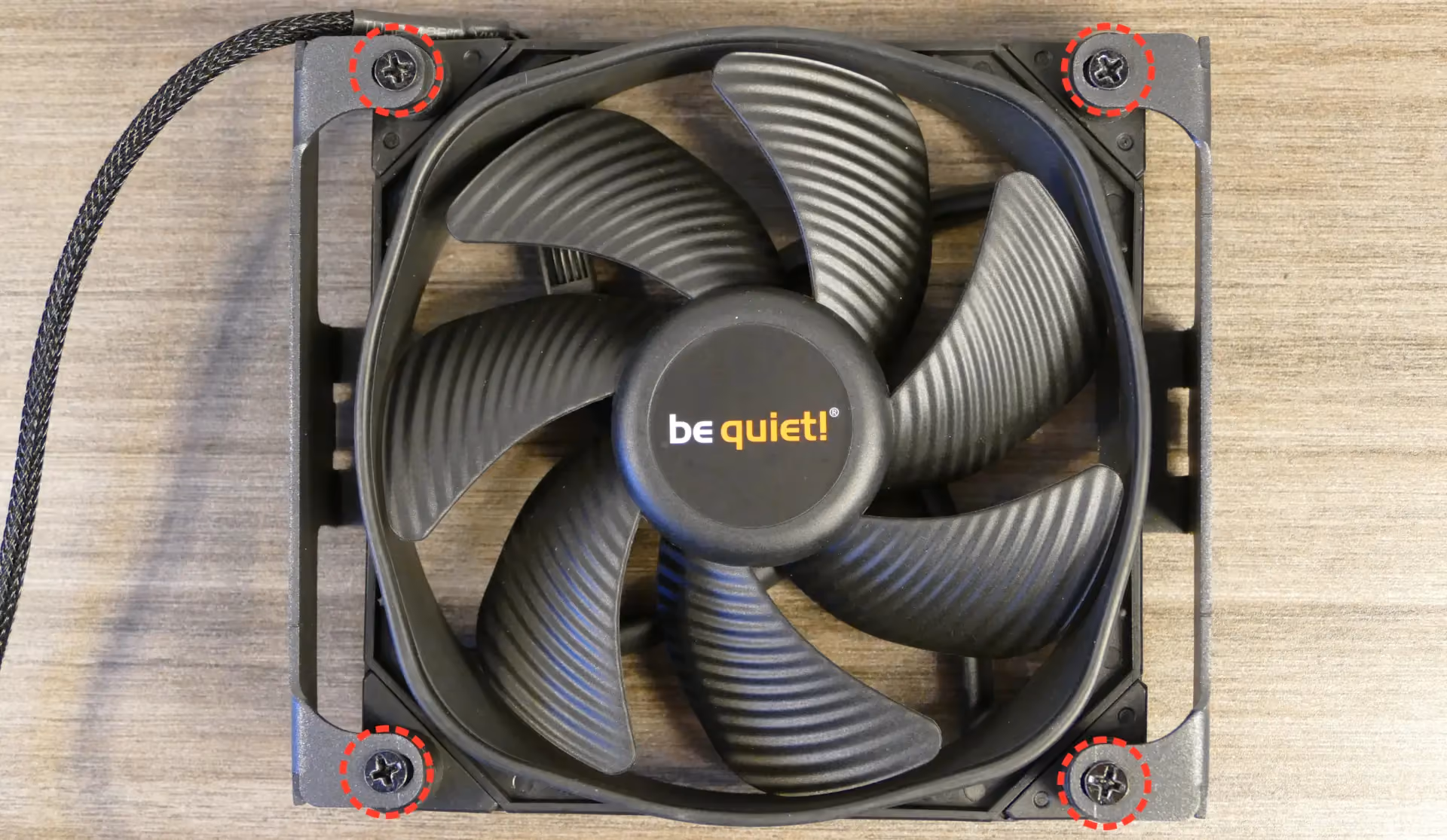 CPU duct fan screws