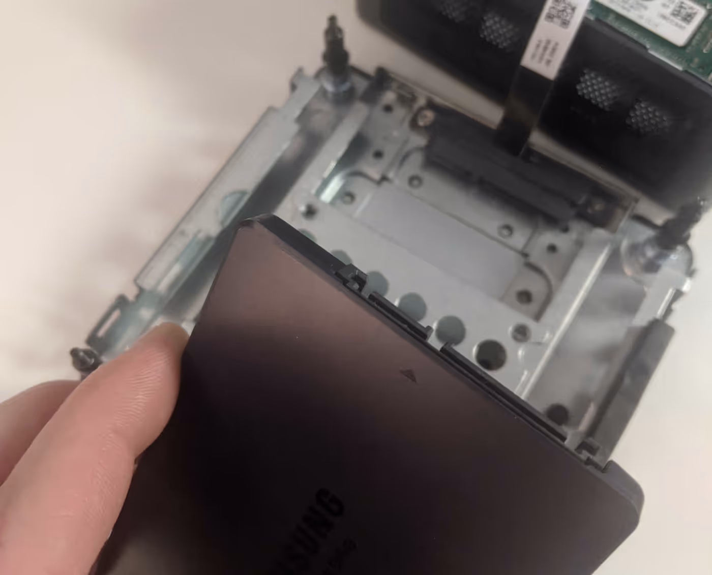 2.5" drive connector