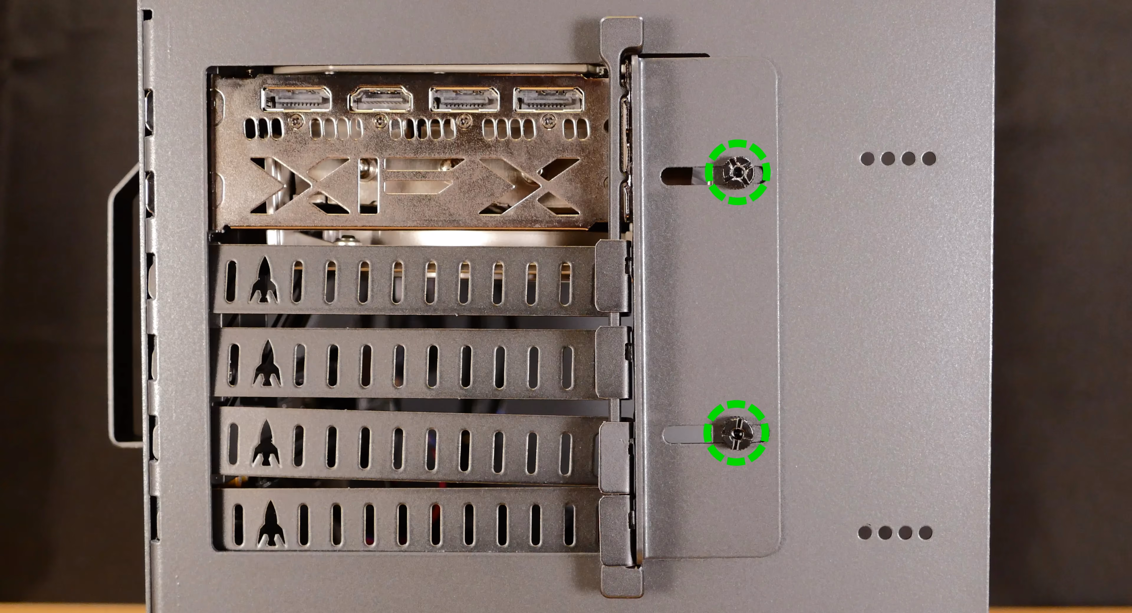 PCIe bracket screws