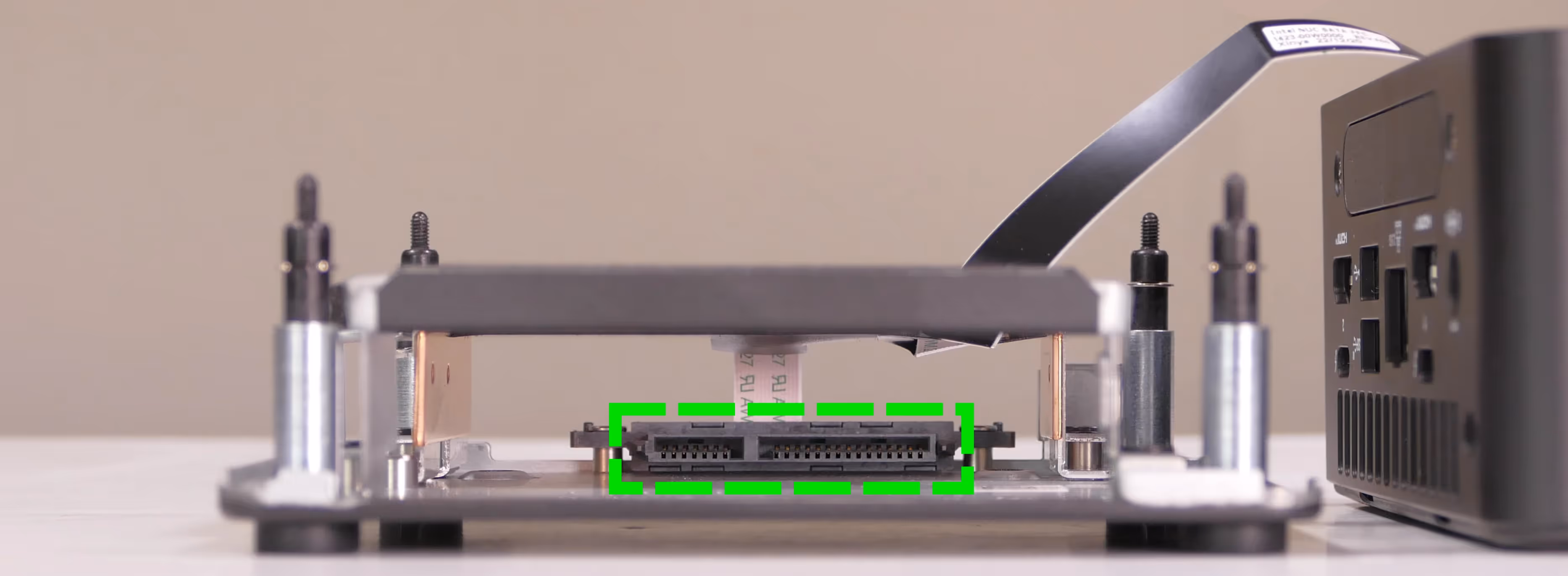 2.5" drive port