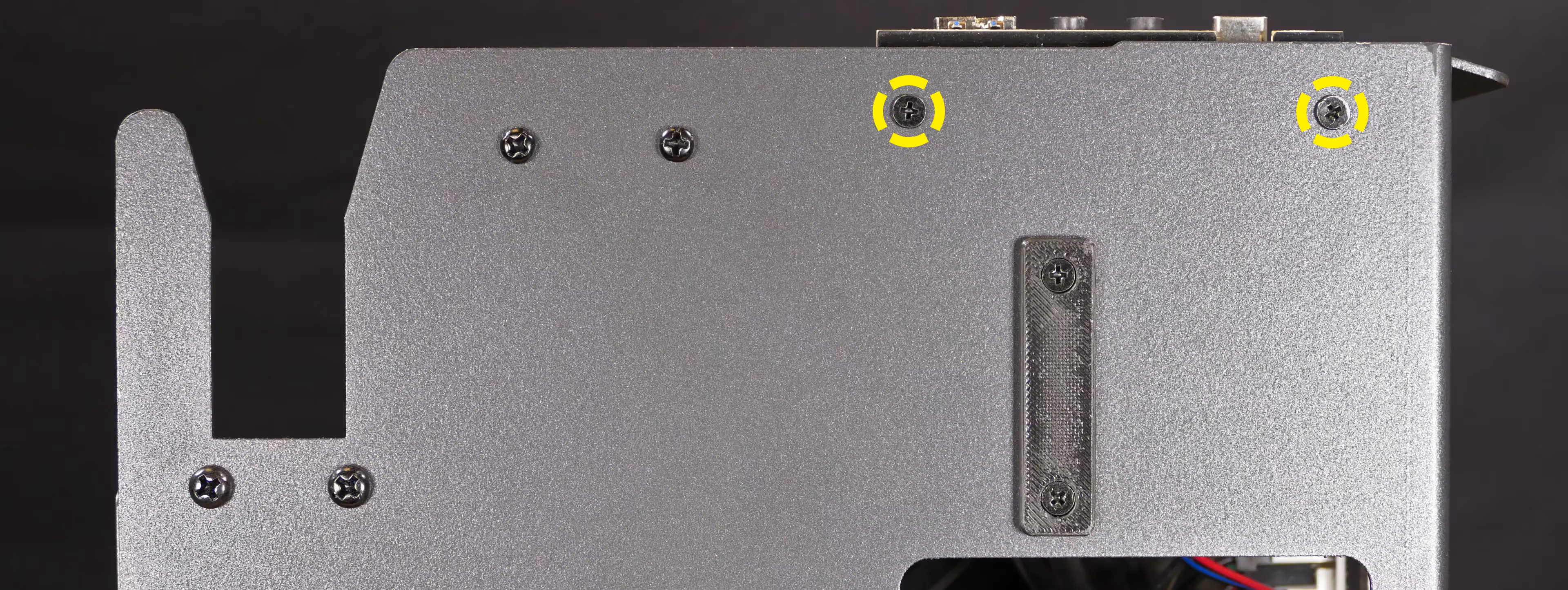 Top I/O screws