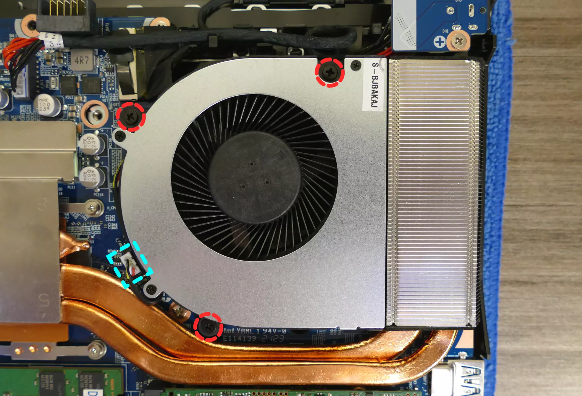 Standalone fan screws