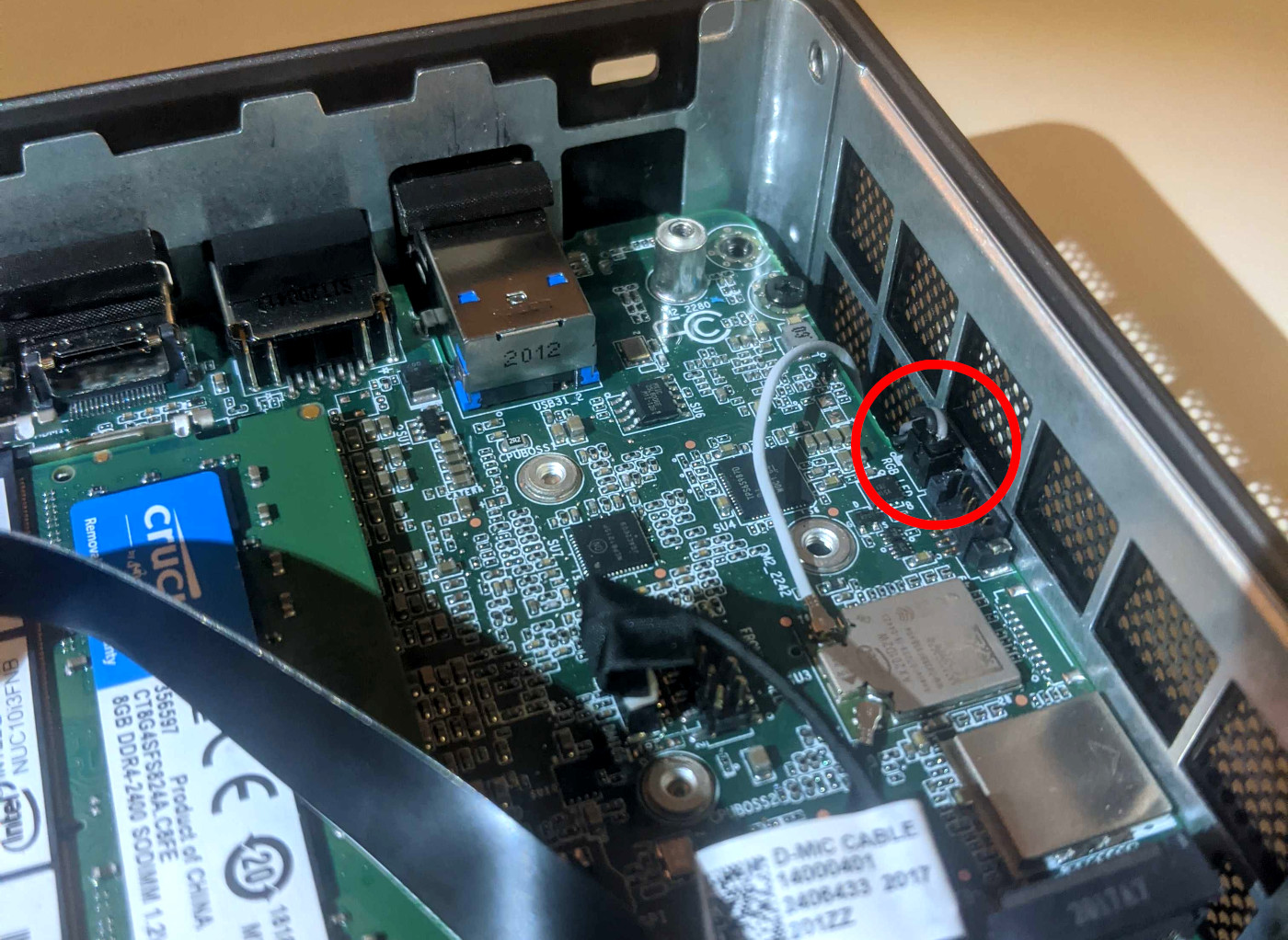 CMOS battery connector