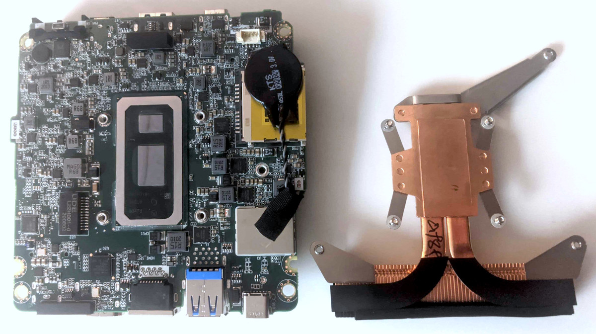 Heatsink and motherboard after cleaning