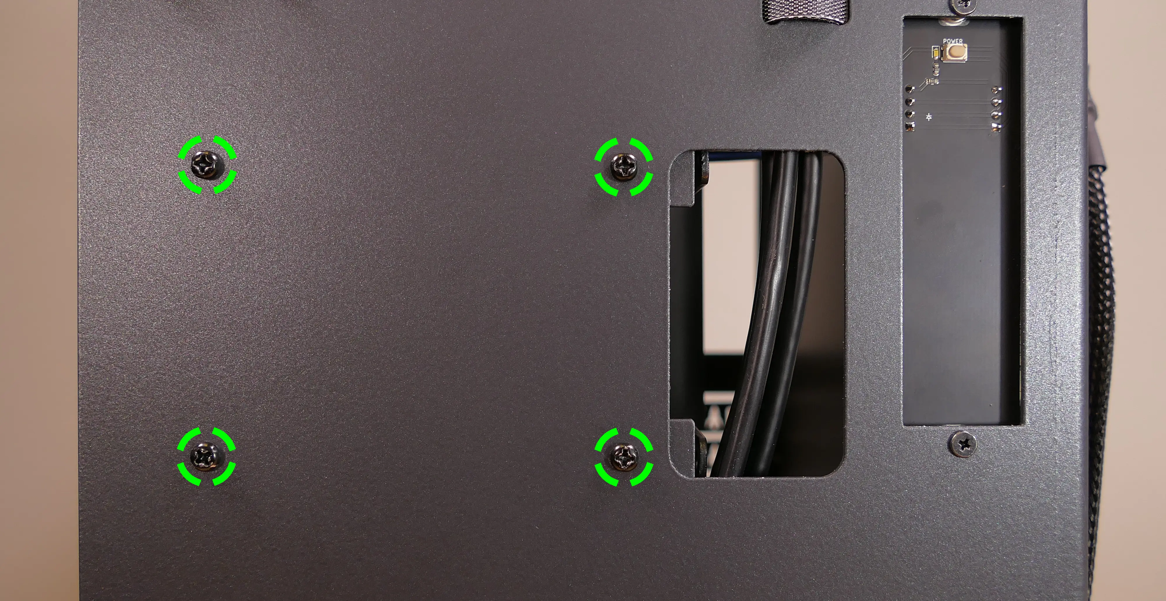 2.5“ SATA drive cage