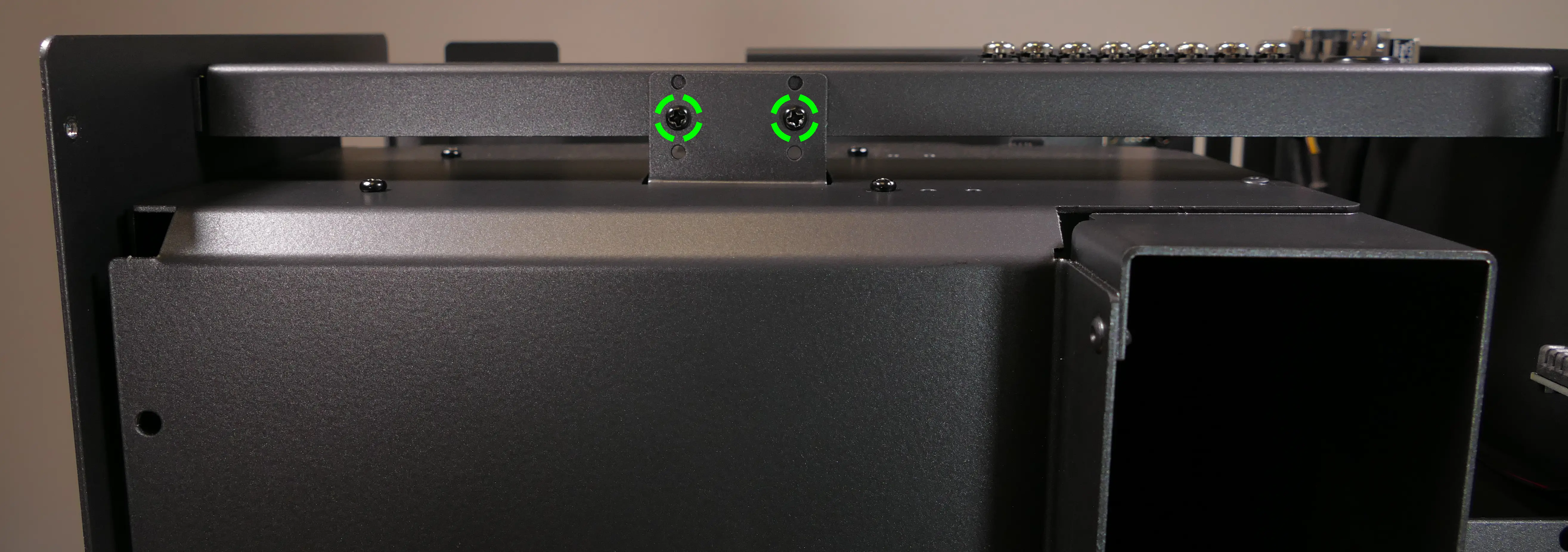 CPU duct top crossbar screws