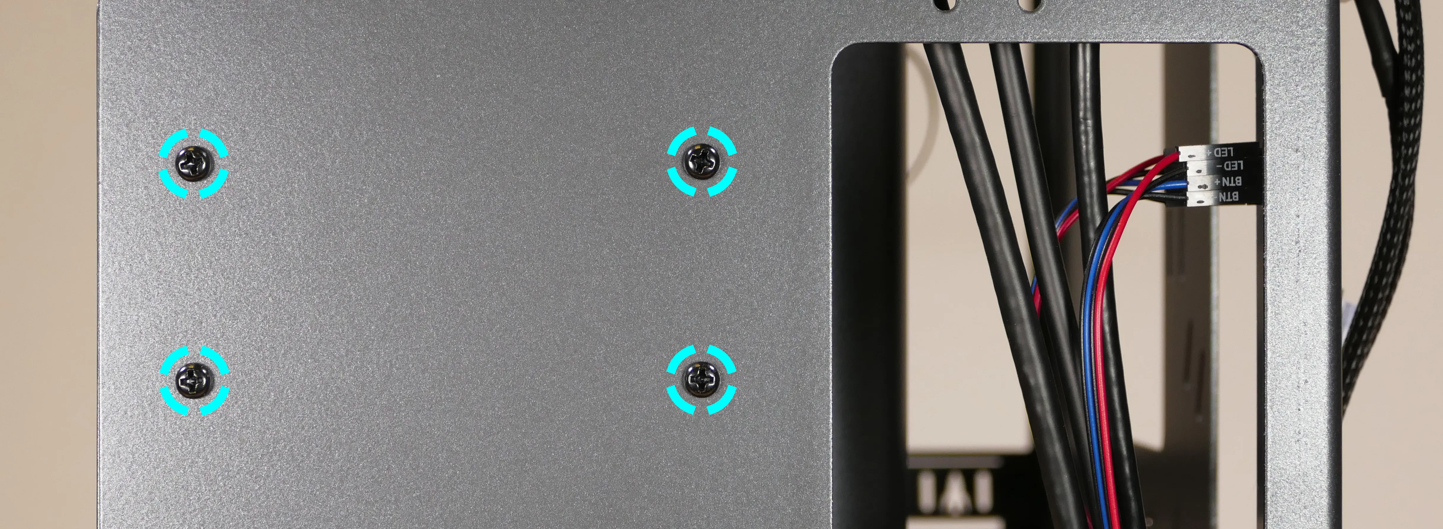 2.5“ SATA drive cage