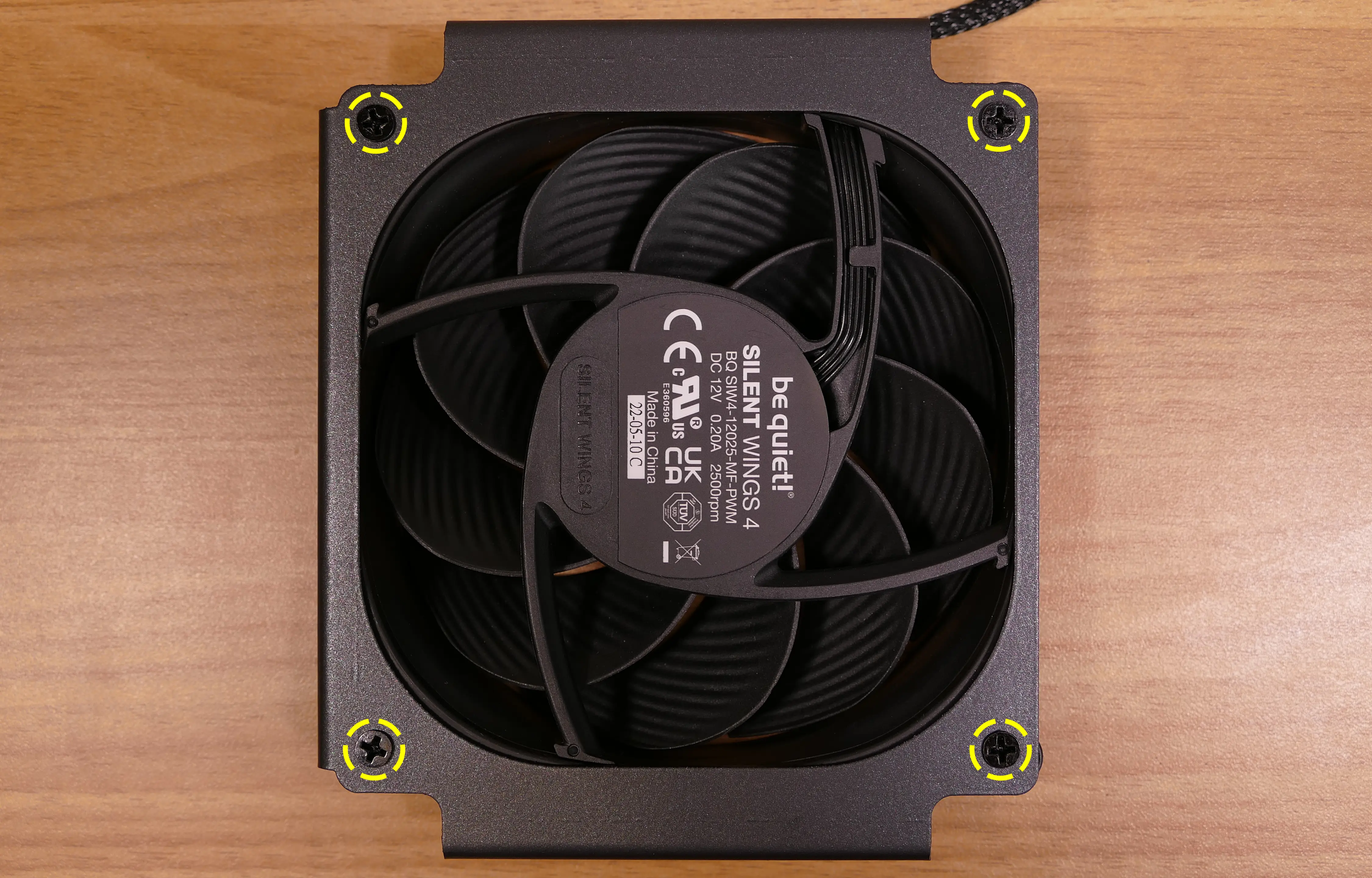 CPU duct rear exhaust fan