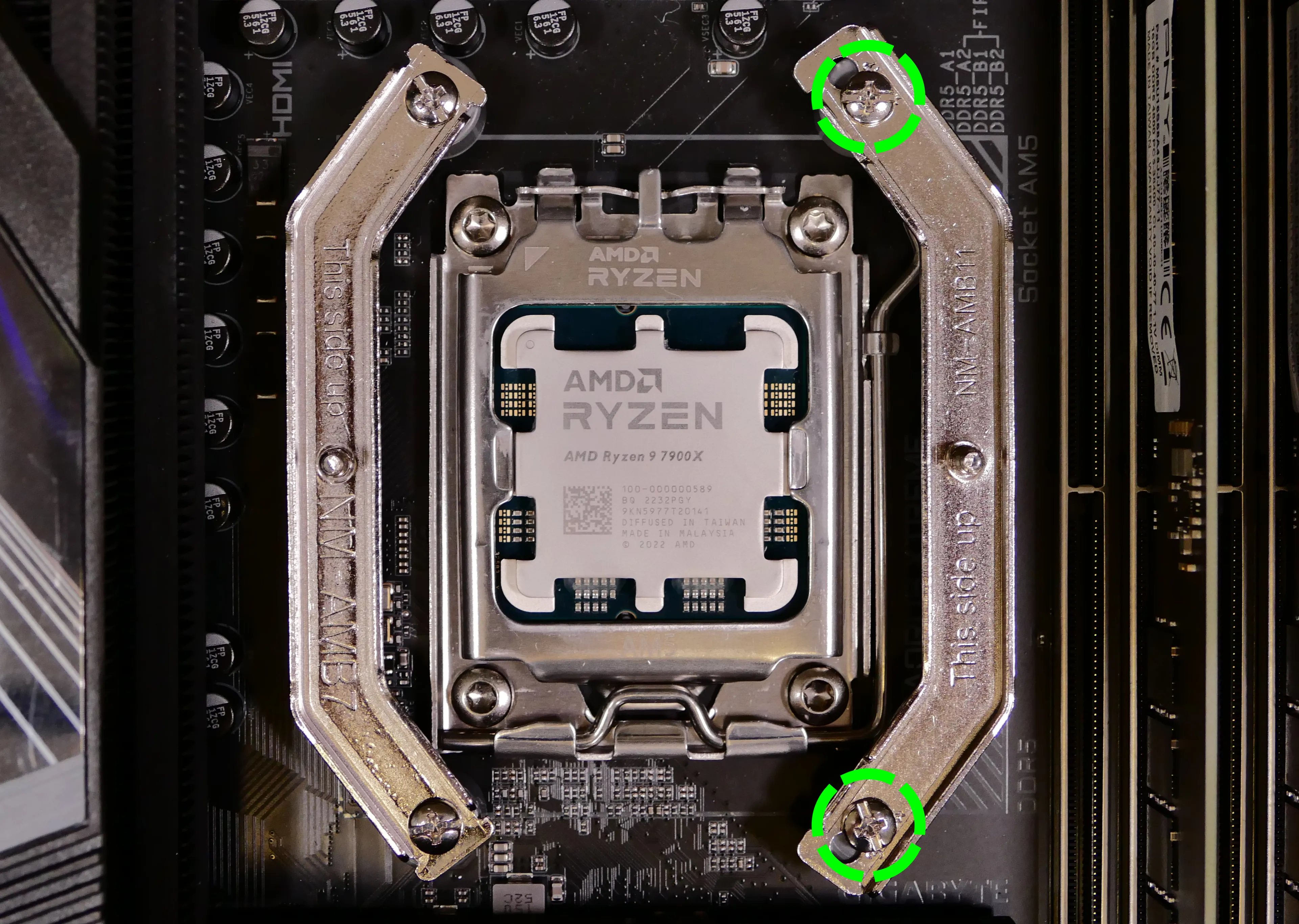 CPU cooler mounting bracket