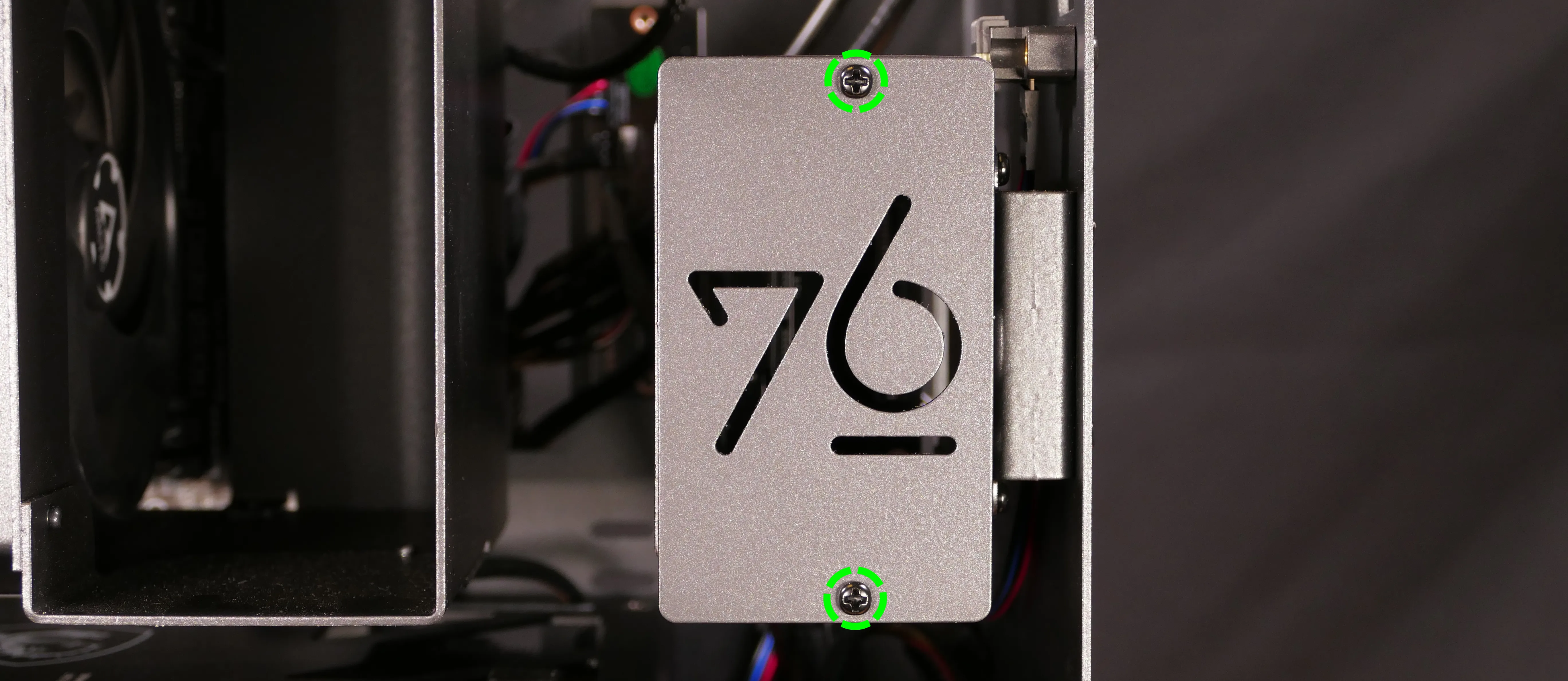 2.5“ drive cover (top)