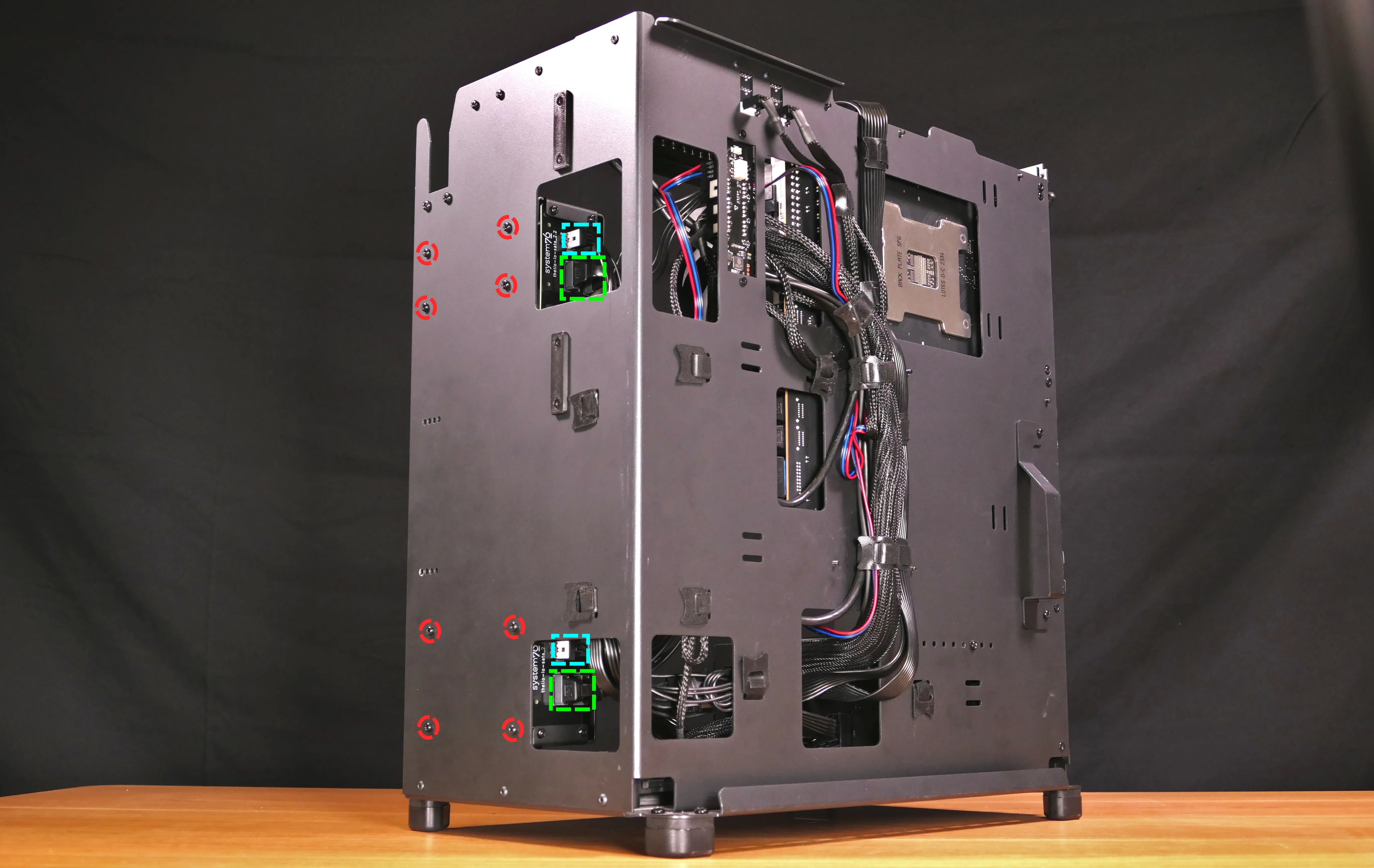 2.5“ drive cage cabling & screws