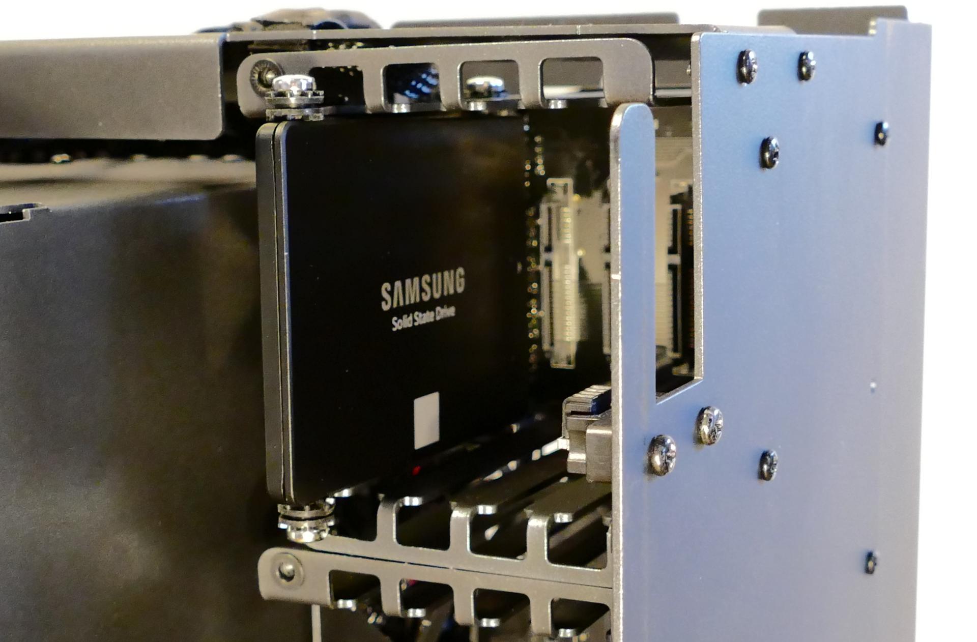 2.5“ drive installation