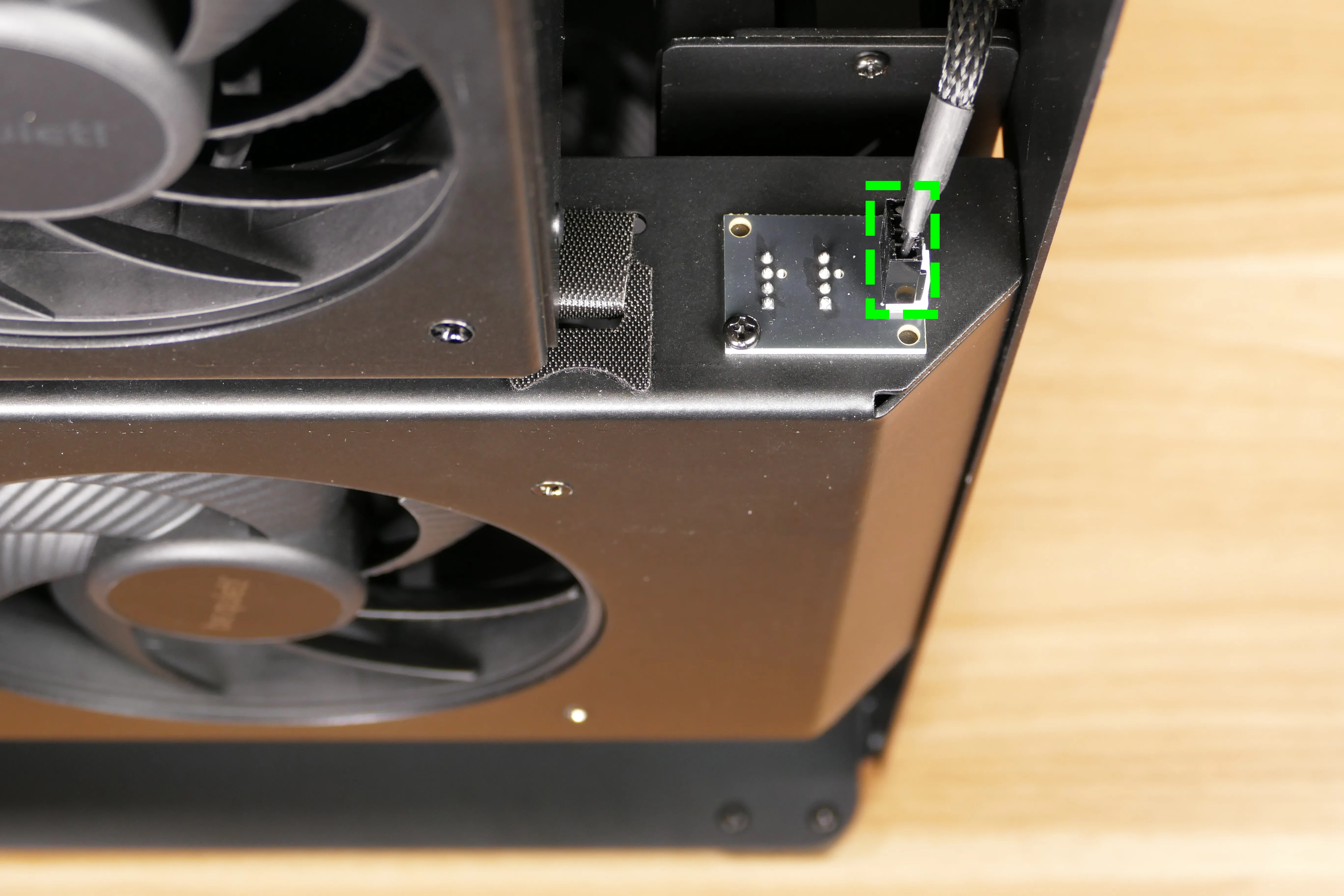 Side fan connector