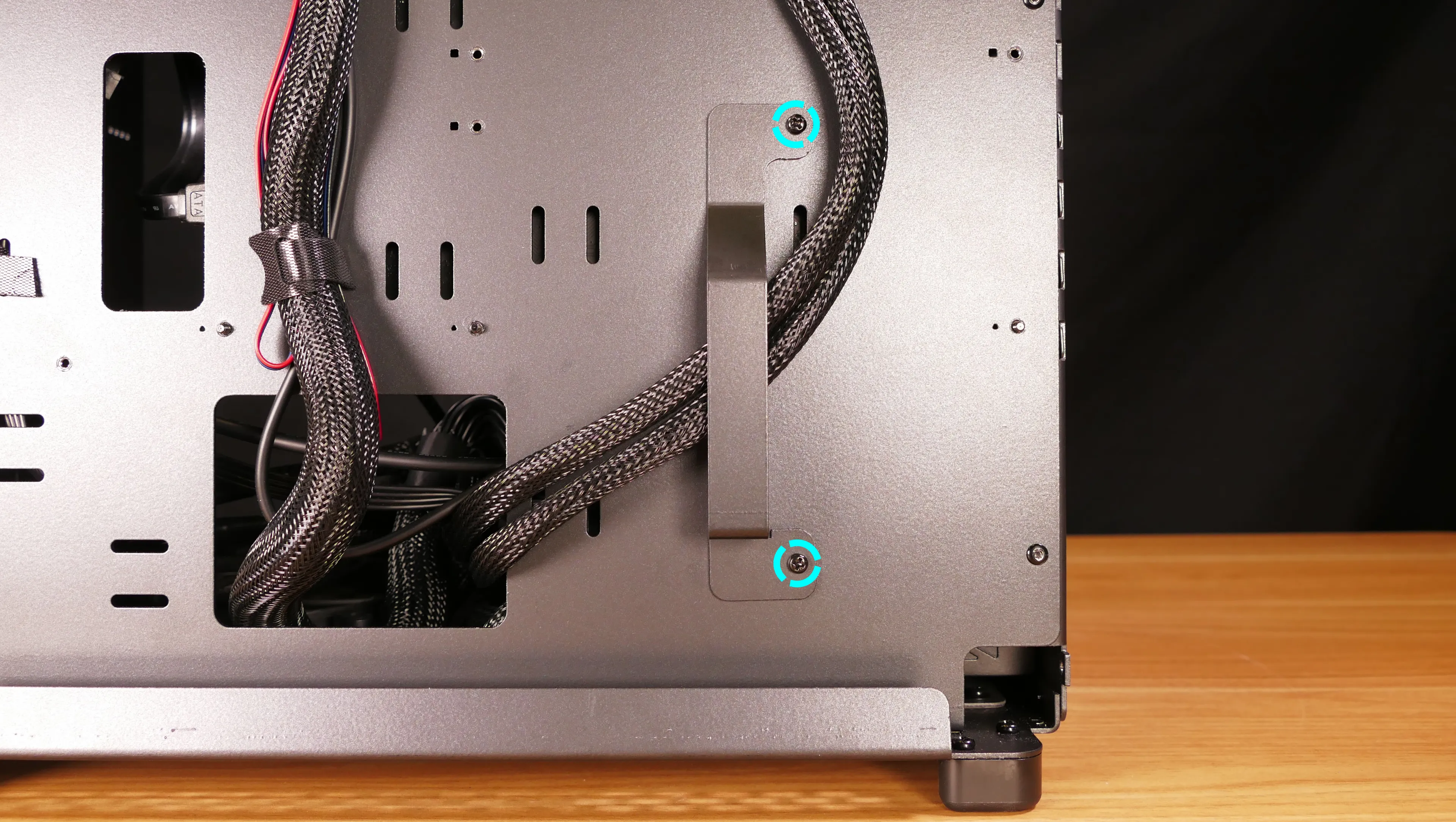 Cable management bracket