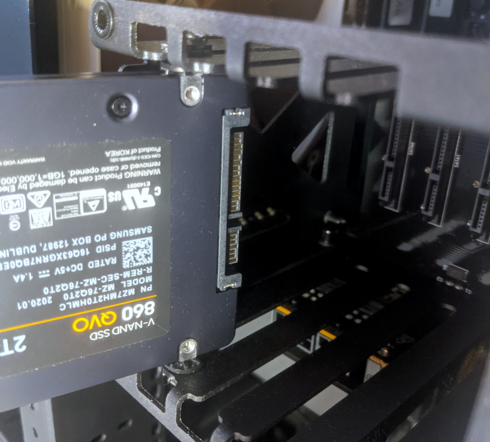 2.5“ drive installation