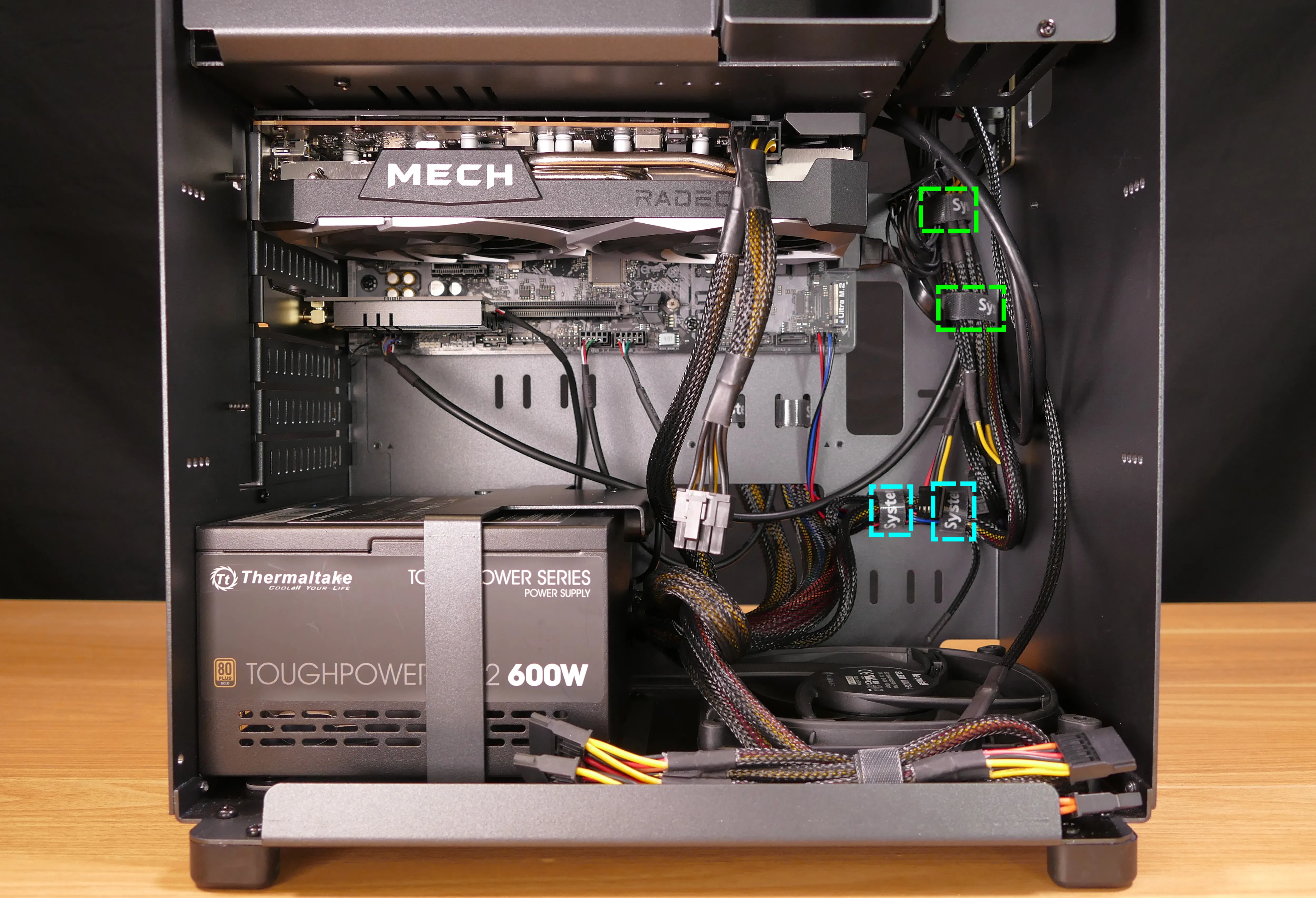 Bottom case fan cable management