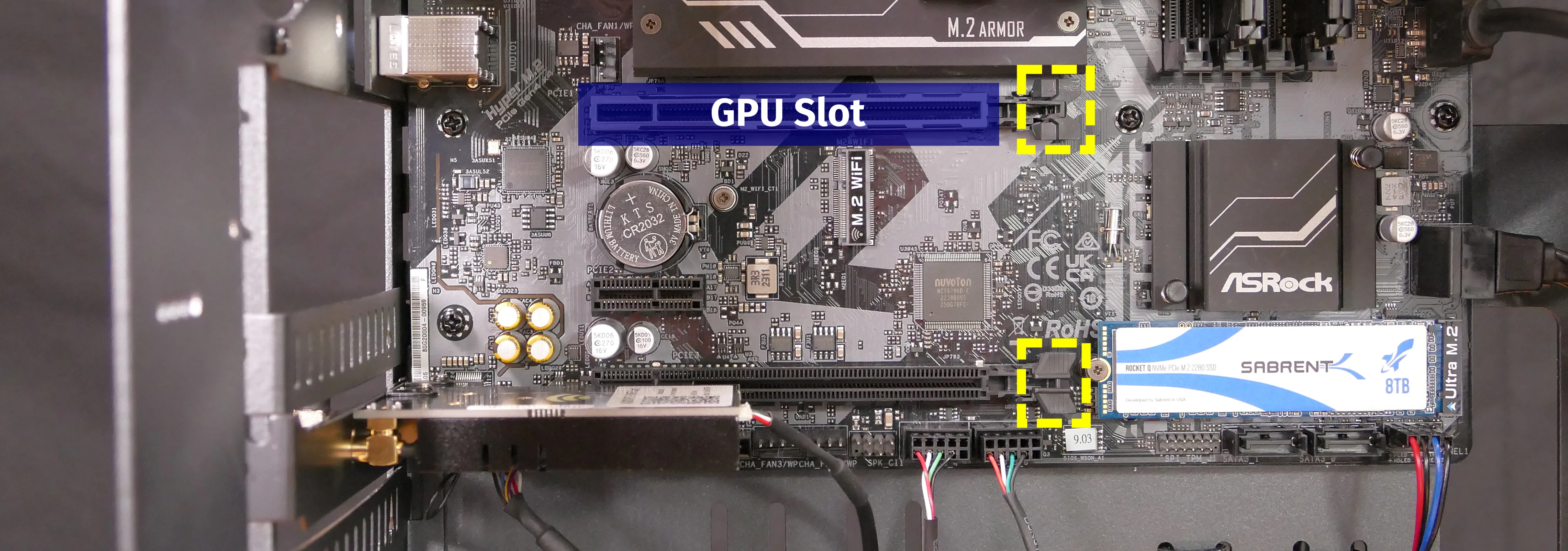 PCIe slots & latches